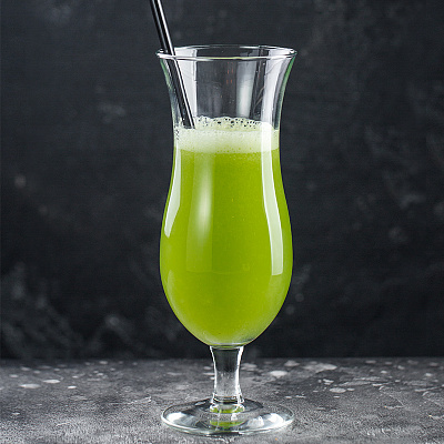 Freshly squeezed apple juice
